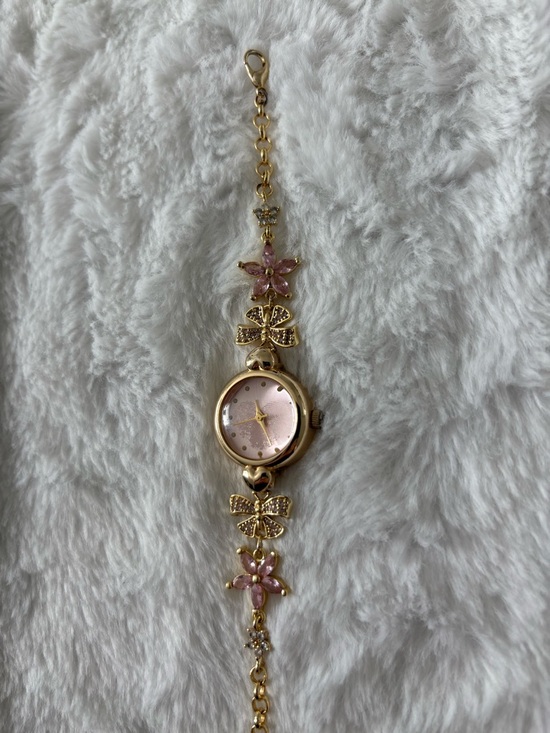 Tangled Disney inspired Gold-Tone Pink Butterfly Bracelet Watch for Women main image 4